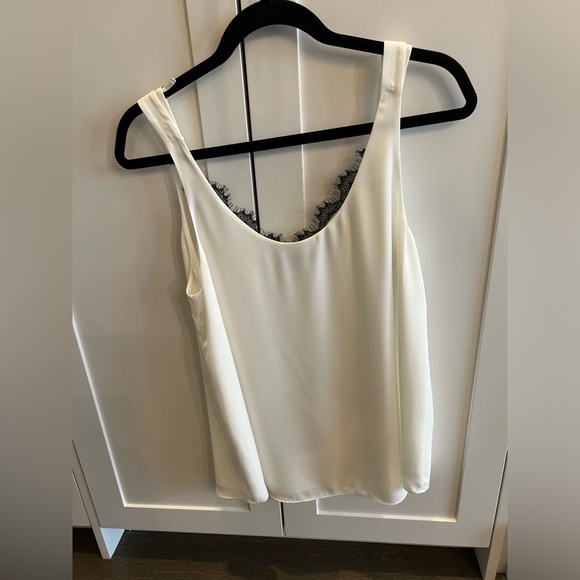Babaton lace trim blouse BNWOT - Picture 3 of 4